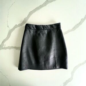 Aritzia Wilfred Patio Mini Skirt